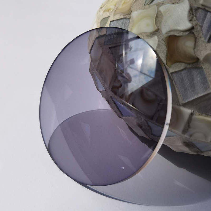 1.67 광변색 렌즈 SHMC